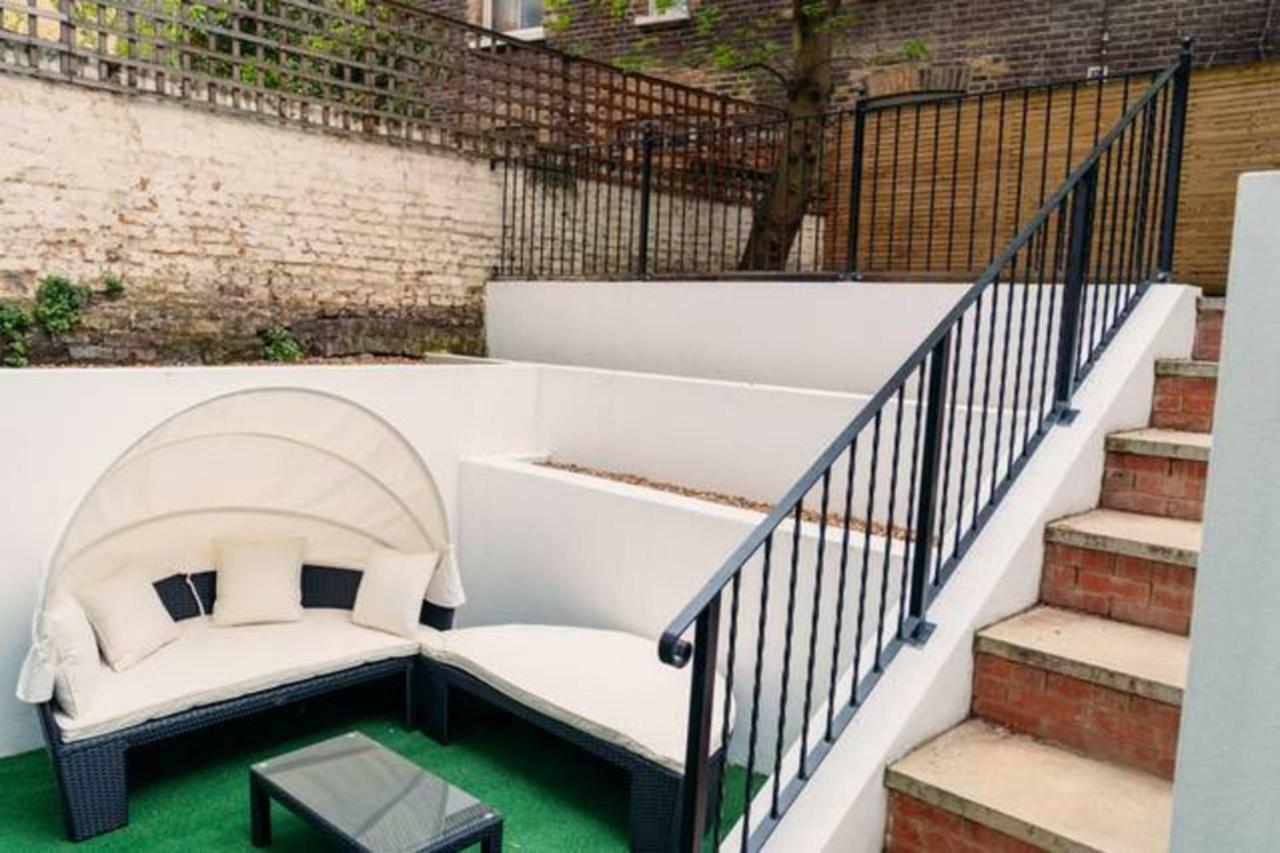 Appartamento Flat 2, Cromwell Road 3 Bedroom Londra
